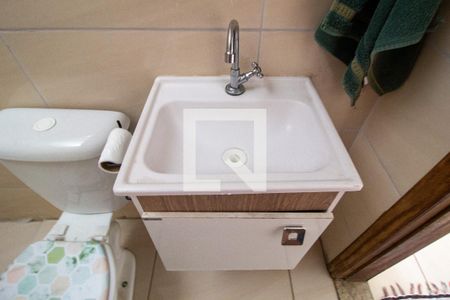 Casa para alugar com 51m², 2 quartos e 1 vaga Casa para alugar com 51m², 2 quartos e 1 vagaBanheiro