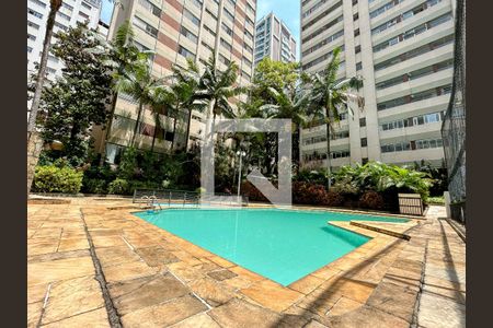 Apartamento à venda com 168m², 4 quartos e 1 vagaÁrea comum - Piscina