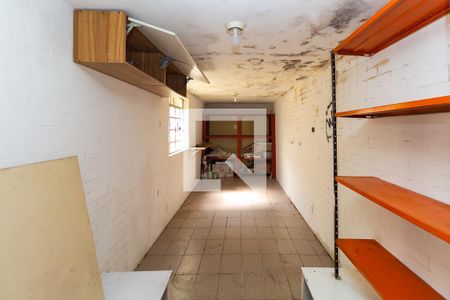 Casa à venda com 130m², 3 quartos e 3 vagas Casa à venda com 130m², 3 quartos e 3 vagasPorão