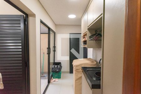 Casa de condomínio para alugar com 330m², 5 quartos e 6 vagasÁrea de Serviço