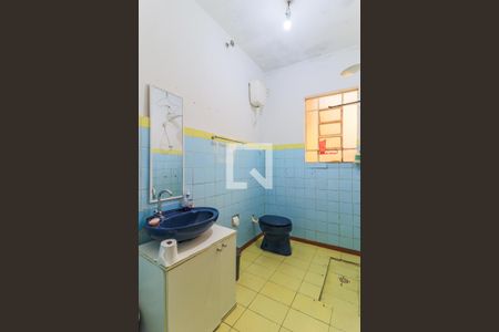 Casa à venda com 200m², 3 quartos e 2 vagasBanheiro