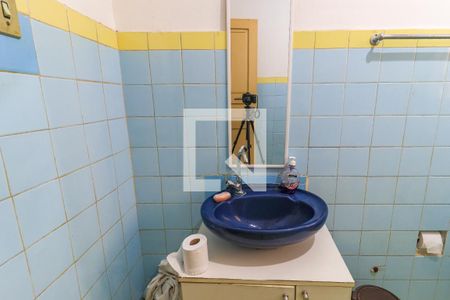 Casa à venda com 200m², 3 quartos e 2 vagasBanheiro