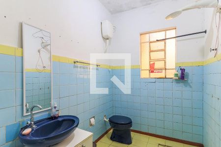 Casa à venda com 200m², 3 quartos e 2 vagasBanheiro