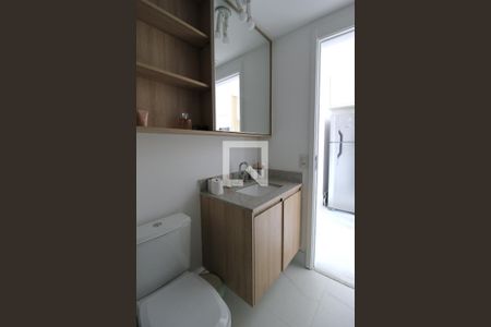 Banheiro de kitnet/studio à venda com 1 quarto, 32m² em Indianópolis, São Paulo