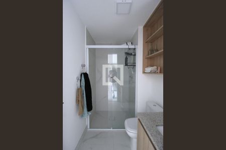 Banheiro de kitnet/studio à venda com 1 quarto, 32m² em Indianópolis, São Paulo