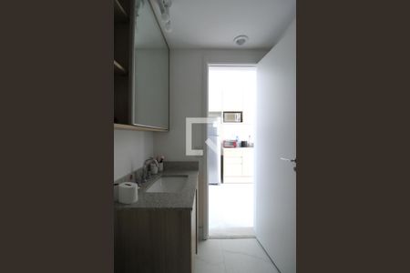 Banheiro de kitnet/studio à venda com 1 quarto, 32m² em Indianópolis, São Paulo