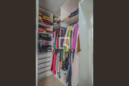 Casa à venda com 286m², 4 quartos e 3 vagasQuarto 4 - Suíte