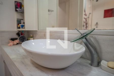 Casa à venda com 286m², 4 quartos e 3 vagasBanheiro da Suíte