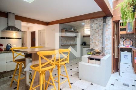 Casa à venda com 286m², 4 quartos e 3 vagasCozinhaCozinha e Área de Serviço