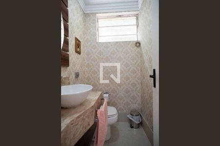 Casa à venda com 286m², 4 quartos e 3 vagasLavabo 2