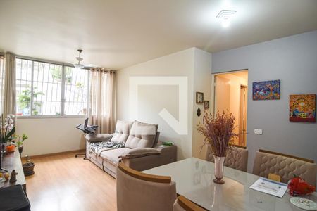 Apartamento à venda com 75m², 2 quartos e 1 vaga Apartamento à venda com 75m², 2 quartos e 1 vagaSala