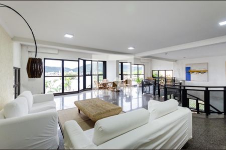 Apartamento para alugar com 112m², 1 quarto e 1 vaga Apartamento para alugar com 112m², 1 quarto e 1 vagaLounge