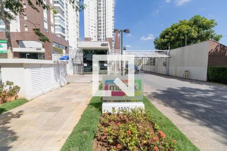 Apartamento para alugar com 82m², 3 quartos e 2 vagas Apartamento para alugar com 82m², 3 quartos e 2 vagasFachada e portaria