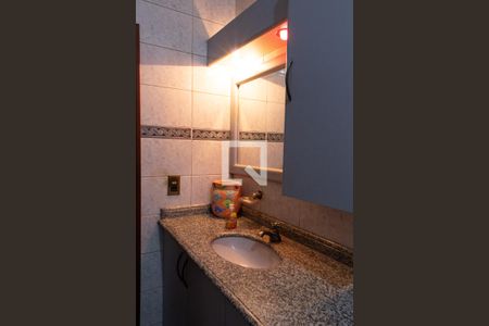 Casa à venda com 190m², 2 quartos e 2 vagasBANHEIRO SOCIAL