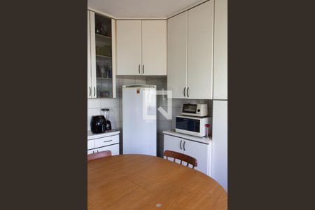 Casa à venda com 190m², 2 quartos e 2 vagasCOZINHA