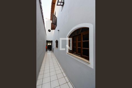 Casa à venda com 188m², 3 quartos e 2 vagas Casa à venda com 188m², 3 quartos e 2 vagasCorredor Lateral