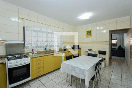 Casa à venda com 188m², 3 quartos e 2 vagas Casa à venda com 188m², 3 quartos e 2 vagasCozinha