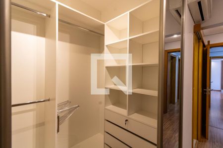 Apartamento à venda com 103m², 3 quartos e 1 vagaCloset da suíte