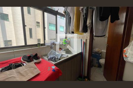 Apartamento à venda com 129m², 5 quartos e 2 vagas Apartamento à venda com 129m², 5 quartos e 2 vagasÁrea de serviço