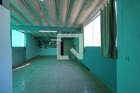 Casa à venda com 94m², 2 quartos e 1 vagaÁrea de Serviço