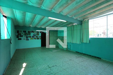 Casa à venda com 94m², 2 quartos e 1 vagaÁrea de Serviço