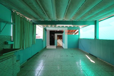 Casa à venda com 94m², 2 quartos e 1 vagaÁrea de Serviço