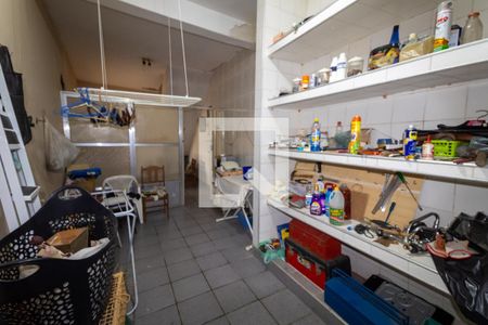 Casa à venda com 350m², 4 quartos e 5 vagaslavanderia 