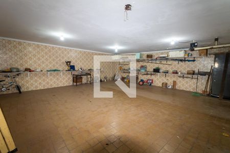 Casa à venda com 350m², 4 quartos e 5 vagasÁrea externa 