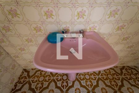 Casa à venda com 350m², 4 quartos e 5 vagasBanheiro 