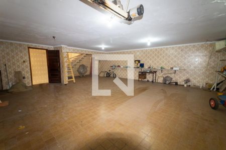 Casa à venda com 350m², 4 quartos e 5 vagasÁrea externa 