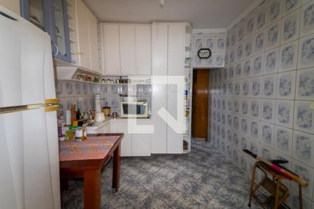 Casa à venda com 350m², 4 quartos e 5 vagasCozinha 