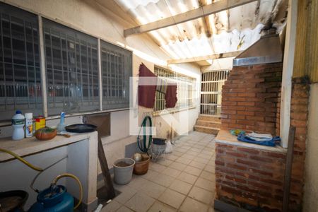 Casa à venda com 350m², 4 quartos e 5 vagasÁrea externa 