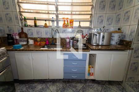 Casa à venda com 350m², 4 quartos e 5 vagasCozinha 