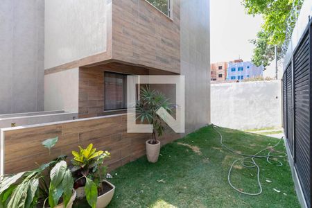 Apartamento à venda com 170m², 3 quartos e 2 vagas Apartamento à venda com 170m², 3 quartos e 2 vagasEntrada