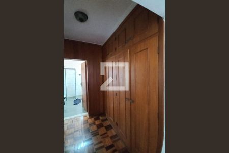 Casa para alugar com 284m², 4 quartos e 4 vagasCloset da suíte