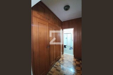 Casa para alugar com 284m², 4 quartos e 4 vagasCloset da Suite