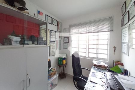 Casa para alugar com 284m², 4 quartos e 4 vagasEscritório