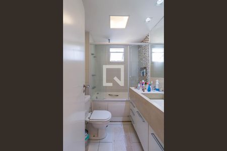 Apartamento à venda com 142m², 3 quartos e 2 vagasBanheiro do Quarto 3