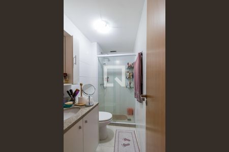 Apartamento à venda com 57m², 2 quartos e 1 vaga Apartamento à venda com 57m², 2 quartos e 1 vagaBanheiro da Suíte