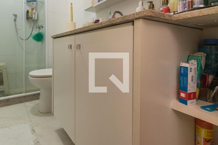 Apartamento à venda com 57m², 2 quartos e 1 vaga Apartamento à venda com 57m², 2 quartos e 1 vagaBanheiro Social