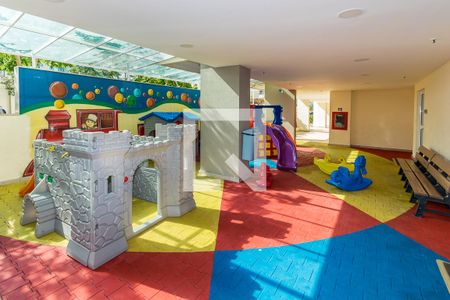 Apartamento à venda com 57m², 2 quartos e 1 vaga Apartamento à venda com 57m², 2 quartos e 1 vagaÁrea Comum - Playground