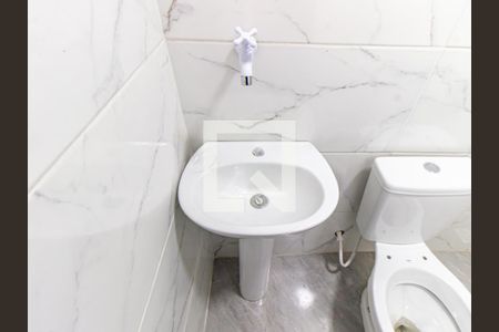 Apartamento para alugar com 38m², 2 quartos e sem vagaBanheiro