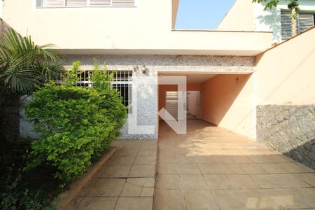 Casa à venda com 240m², 4 quartos e 4 vagasGaragem