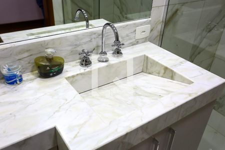 Apartamento à venda com 170m², 3 quartos e 2 vagasBanheiro