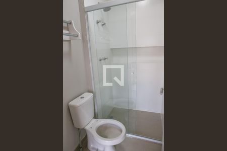 Studio à venda com 28m², 1 quarto e sem vaga Studio à venda com 28m², 1 quarto e sem vagaBanheiro