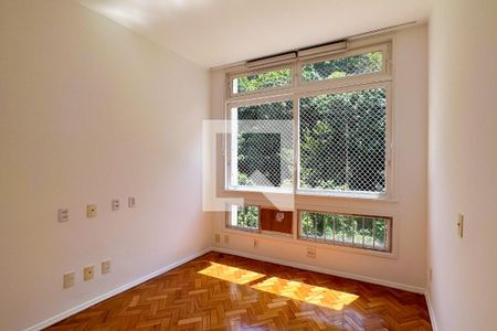 Apartamento para alugar com 110m², 3 quartos e 1 vaga Apartamento para alugar com 110m², 3 quartos e 1 vagaQuarto 02