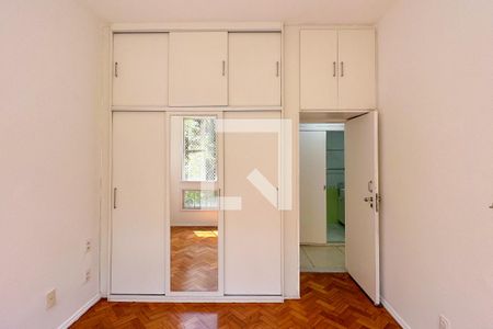 Apartamento para alugar com 110m², 3 quartos e 1 vaga Apartamento para alugar com 110m², 3 quartos e 1 vagaQuarto 01