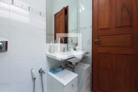 Casa à venda com 137m², 3 quartos e 3 vagasBanheiro da Suíte