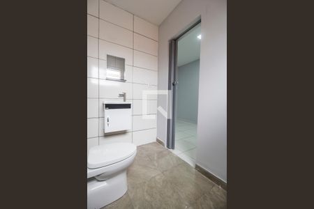 Casa para alugar com 35m², 1 quarto e sem vaga Casa para alugar com 35m², 1 quarto e sem vagaBanheiro