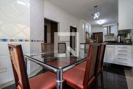 Casa à venda com 600m², 7 quartos e 6 vagas Casa à venda com 600m², 7 quartos e 6 vagasSala de Jantar 2